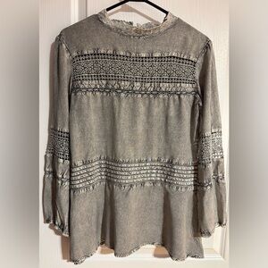 Anthropologie Luna Moon Boho Crochet Lace Grey Long Sleeve Blouse Top Size Small